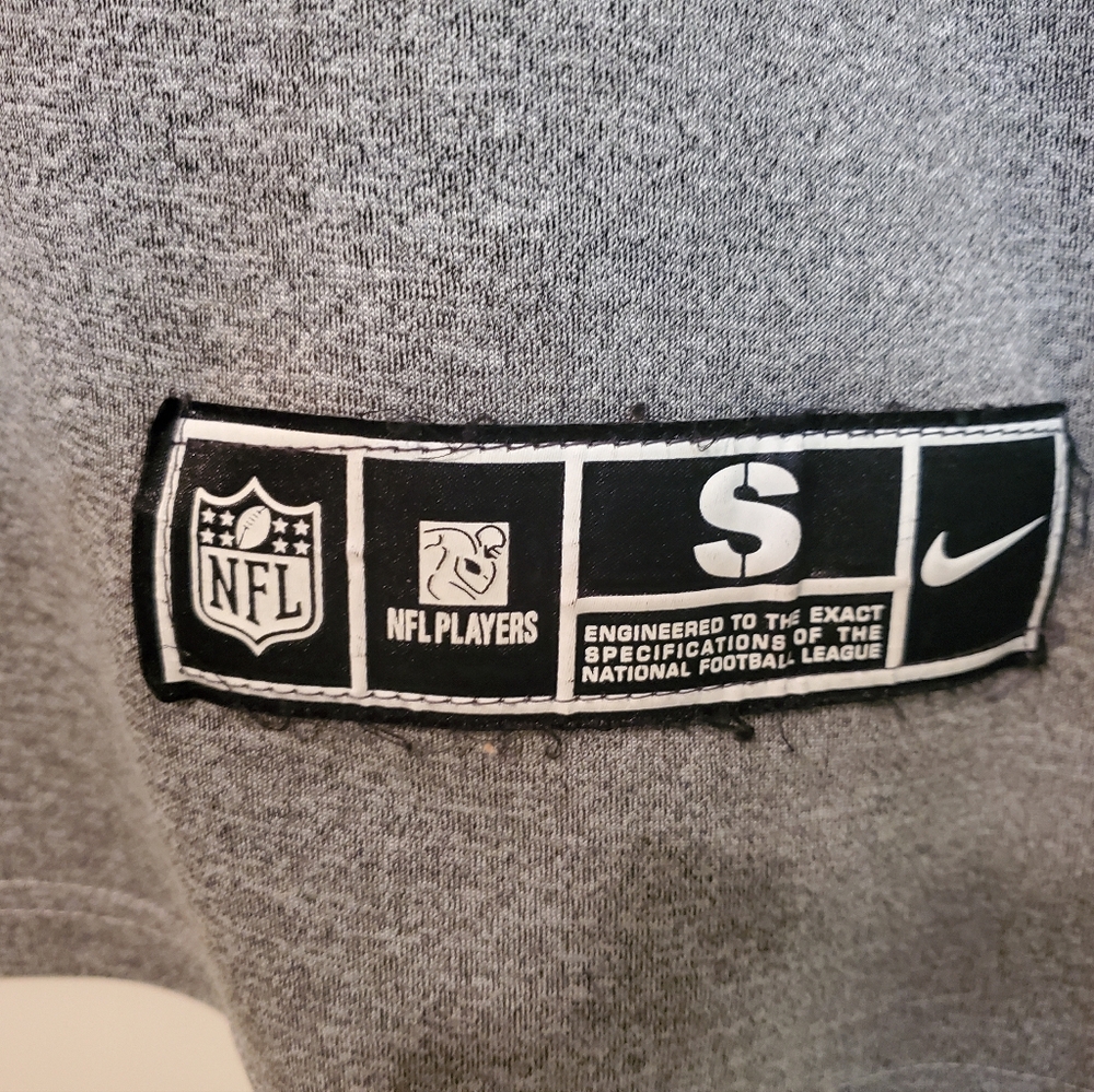 Men's Nikes Raider Jersey Josh Jacob's Number 28 Size Small - Picture 2 of 7
